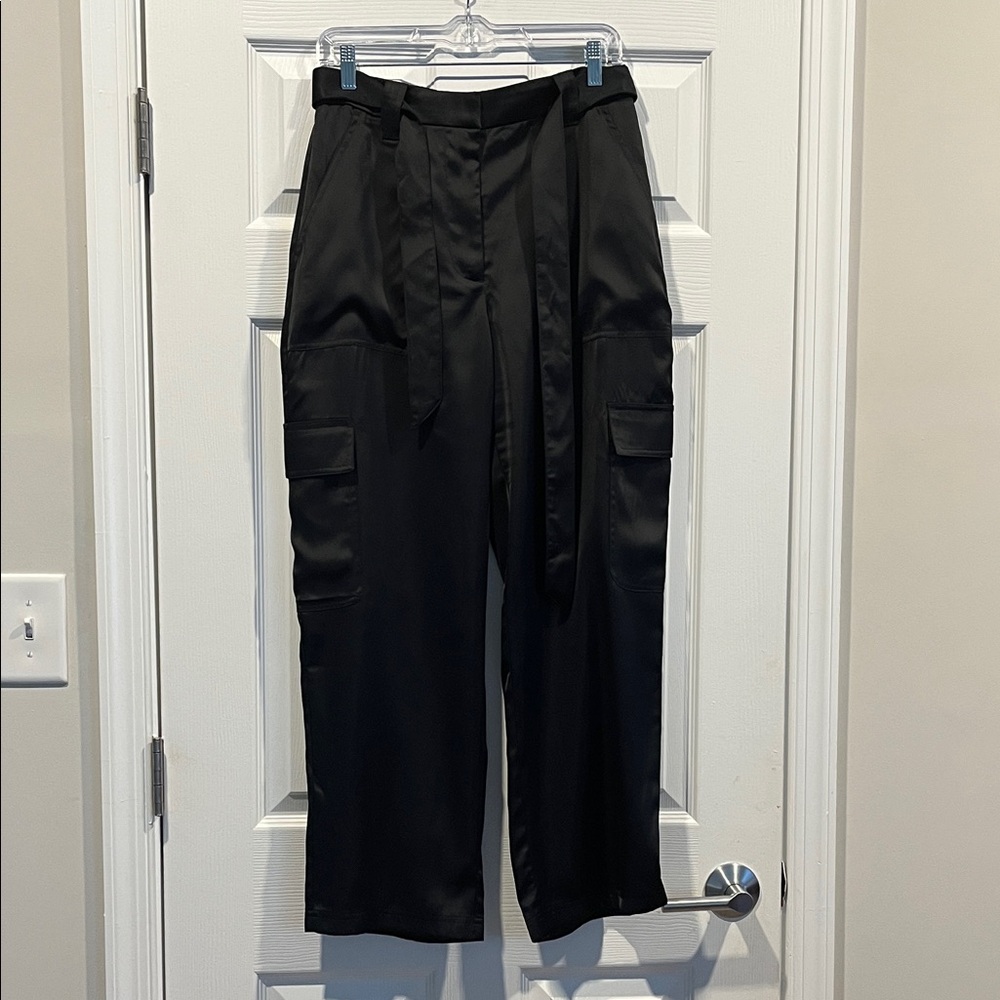 Abercrombie & Fitch Black Cargo Straight Leg Pants‎ Size 28/6 Belted Pants.